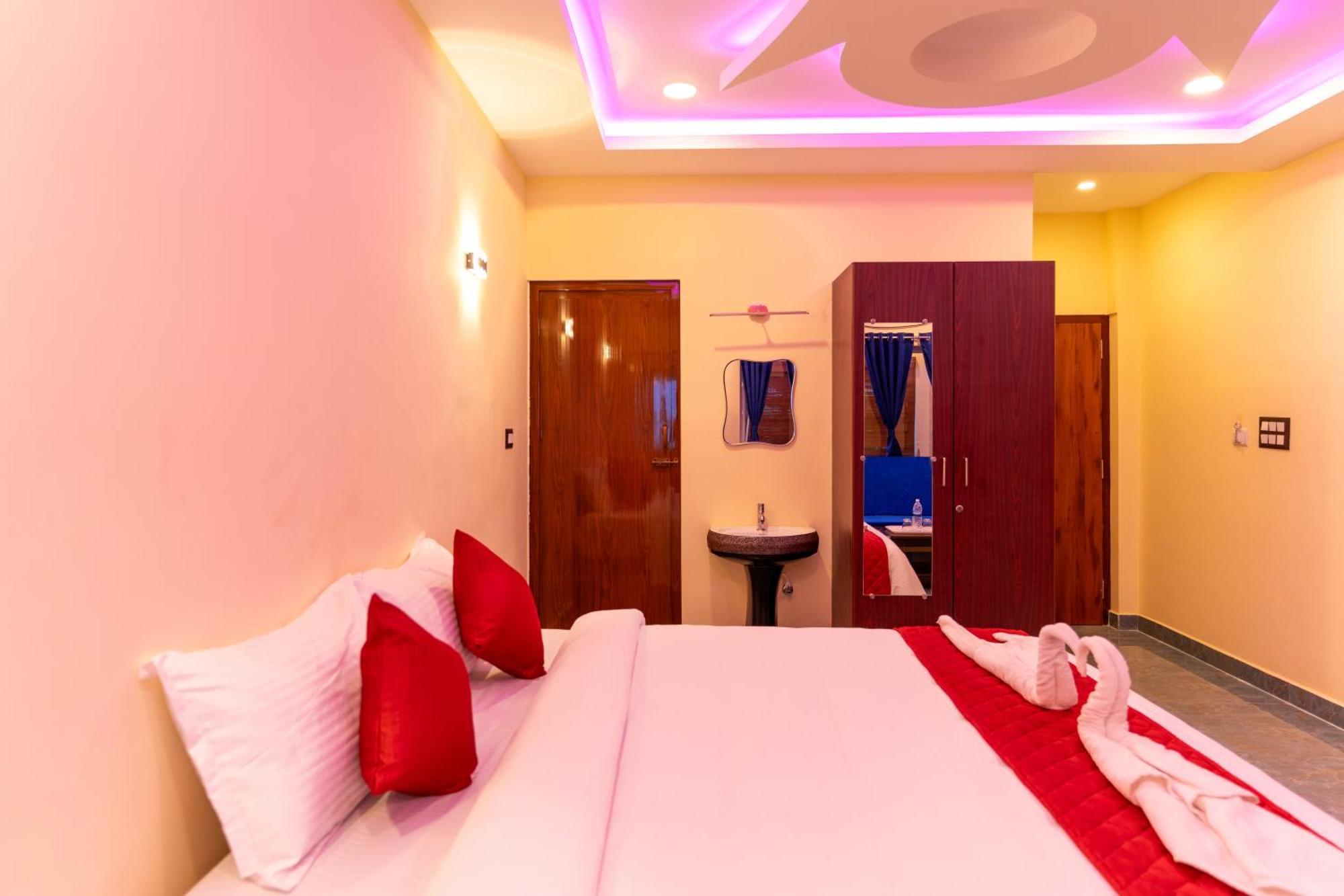 Auro Beach Resort Pondichéry Extérieur photo